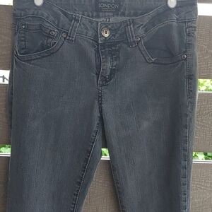 London low rise skinny‎ leg distress black size 9